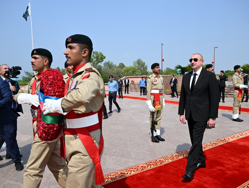 President Ilham Aliyev visits national monument in Islamabad (PHOTO/VIDEO)
