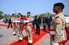 President Ilham Aliyev visits national monument in Islamabad (PHOTO/VIDEO)