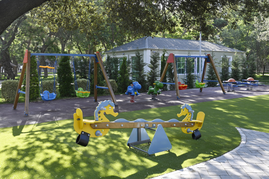President Ilham Aliyev attends opening ceremony of newly renovated Narimanov Park in Baku (PHOTO)