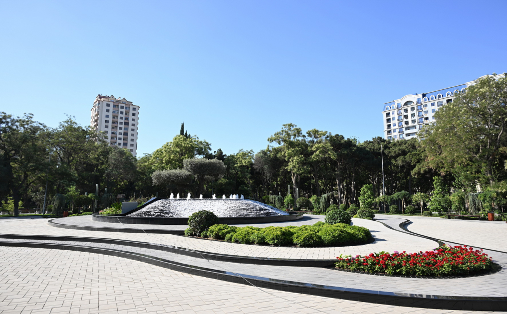 President Ilham Aliyev attends opening ceremony of newly renovated Narimanov Park in Baku (PHOTO)