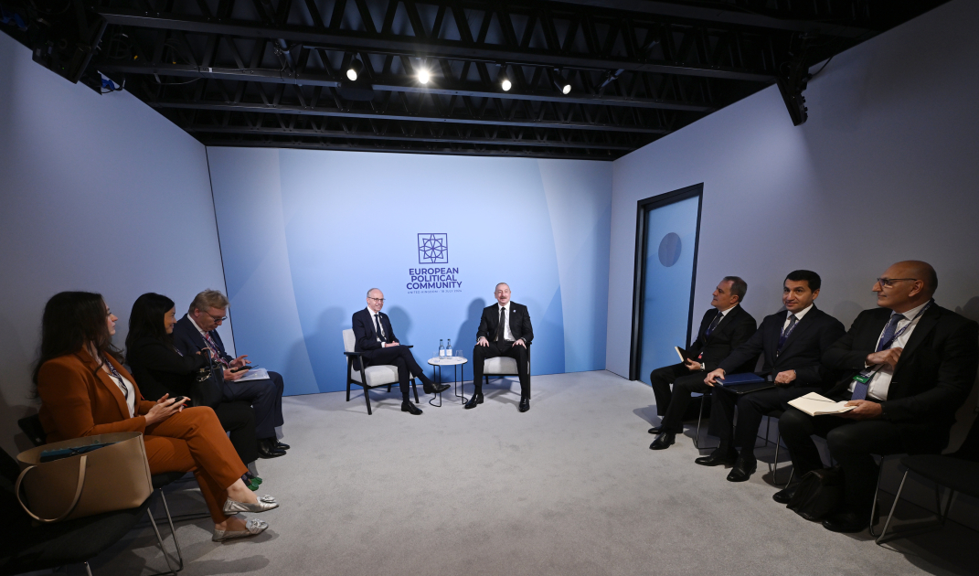 President Ilham Aliyev meets PM of Luxembourg in Oxford (PHOTO/VIDEO)