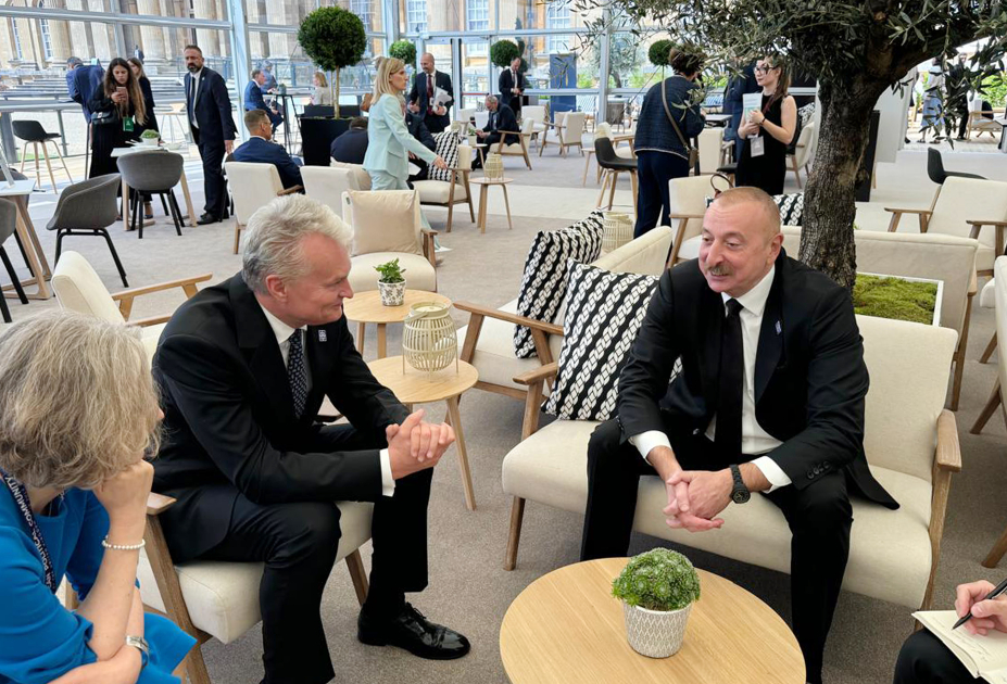 President Ilham Aliyev meets with President Gitanas Nausėda in Oxford (PHOTO/VIDEO)