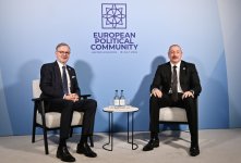 President Ilham Aliyev meets with Czech PM in Oxford (PHOTO/VIDEO)