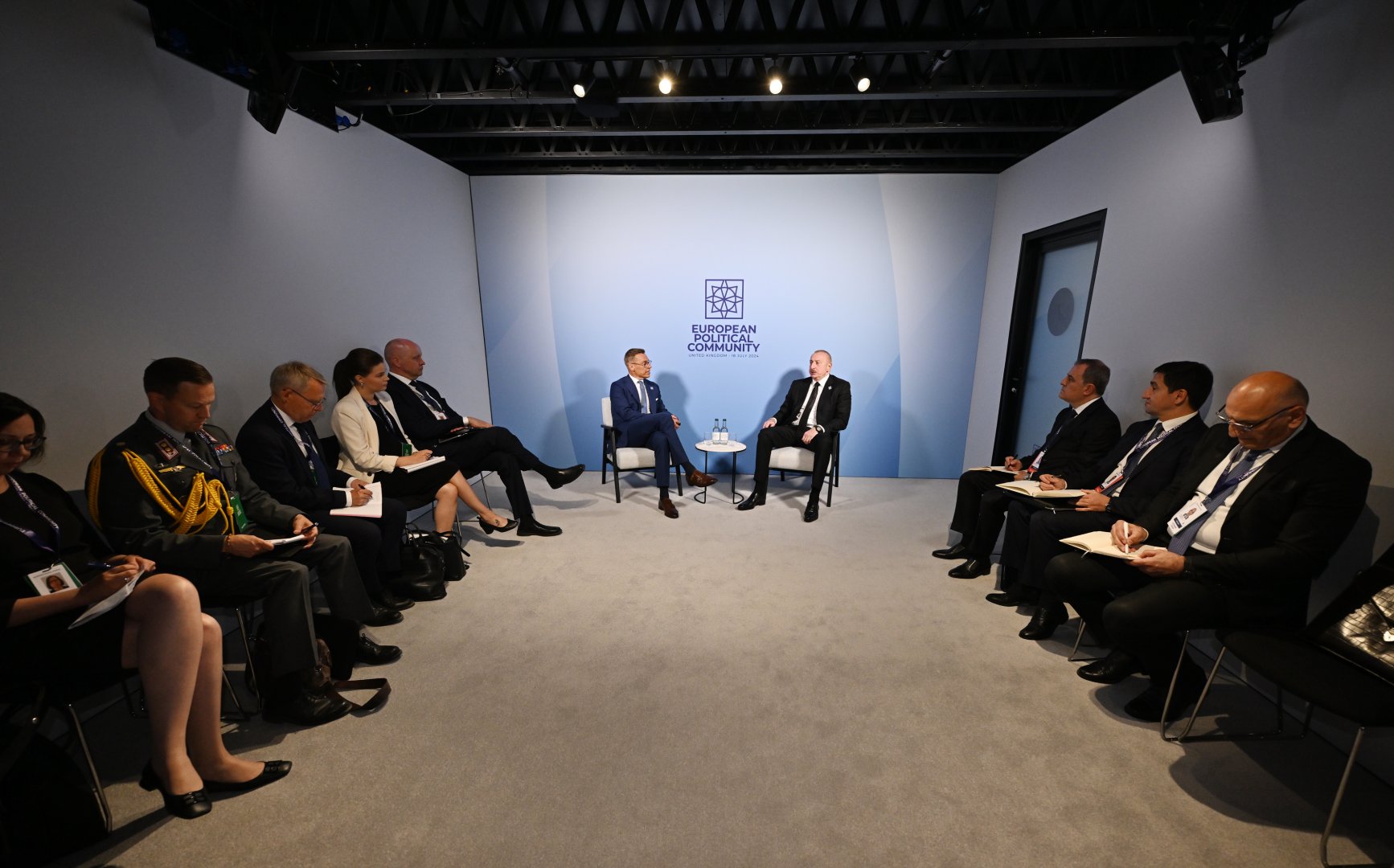 President Ilham Aliyev meets with President of Finland in Oxford (PHOTO/VIDEO)
