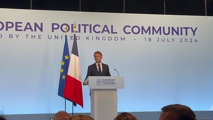 Deputies of French left party to send parliament proposal to remove Macron from power