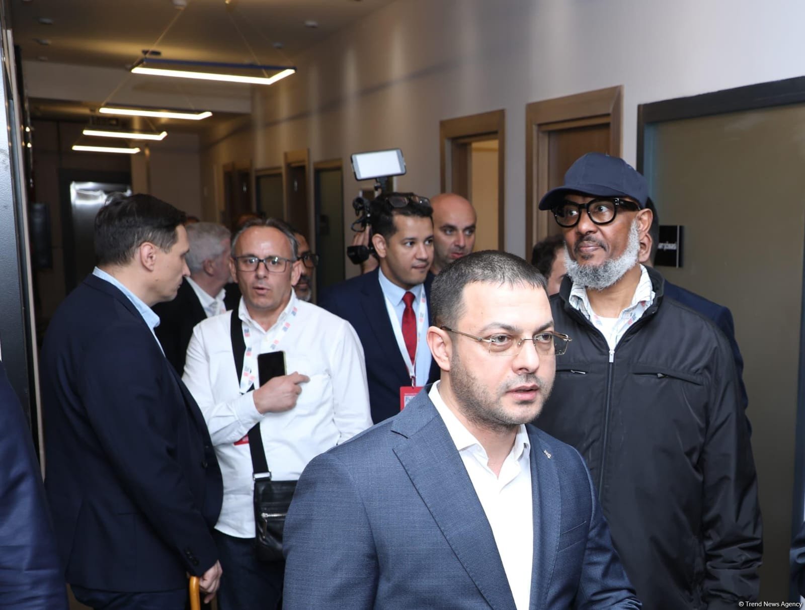 Participants of Global Media Forum walk around city of Shusha (PHOTO)