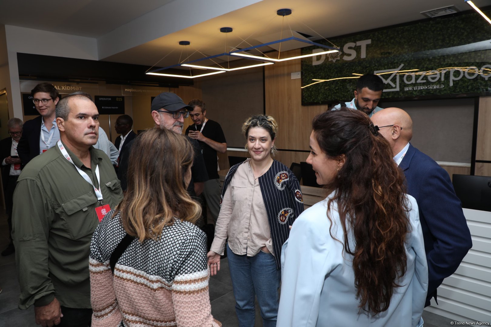 Participants of Global Media Forum walk around city of Shusha (PHOTO)