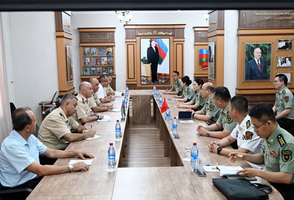 Baku hosts meeting between Azerbaijani, Chinese military education experts (PHOTO)