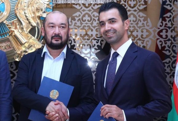 Azerbaijani, Kazakh associations of tourist guides sign co-op memorandum