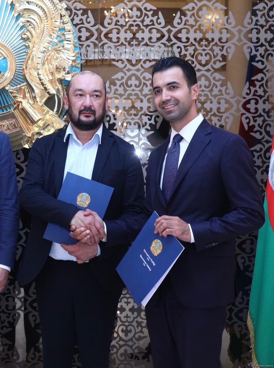 Azerbaijani, Kazakh associations of tourist guides sign co-op memorandum