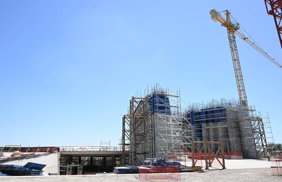 President Ilham Aliyev inspects progress of Victory Park construction in Baku (PHOTO/VIDEO)