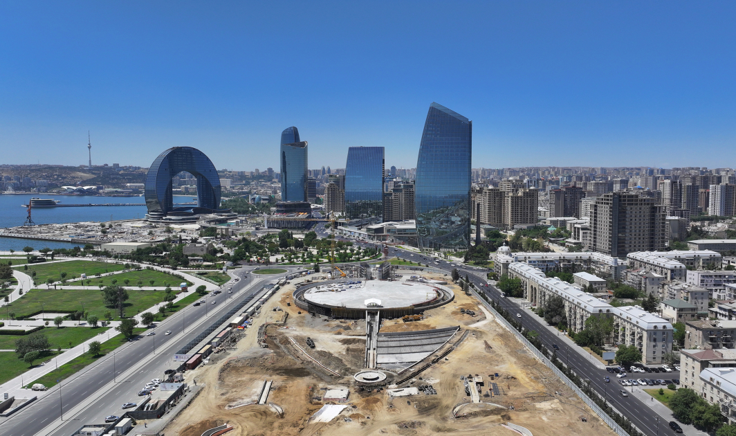 President Ilham Aliyev inspects progress of Victory Park construction in Baku (PHOTO/VIDEO)