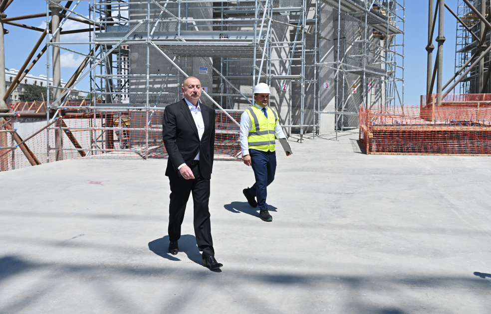 President Ilham Aliyev inspects progress of Victory Park construction in Baku (PHOTO/VIDEO)