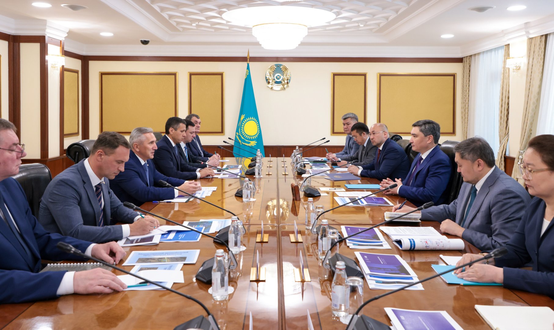 Kazakhstan, Russia's Tyumen discuss issues of co-op in transport and logistics sector