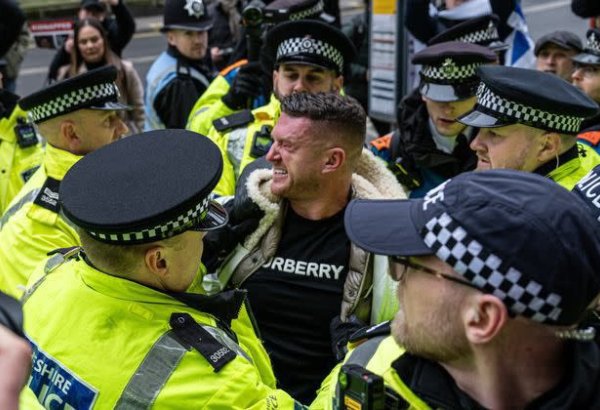Tommy Robinson, notorious for provocations against Azerbaijani embassy in UK, arrested on terrorism charges