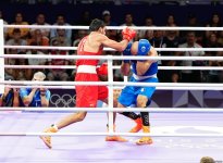 Azerbaijani boxer Murad Allahverdiyev punches his way to 1/4 finals in Paris (PHOTO)