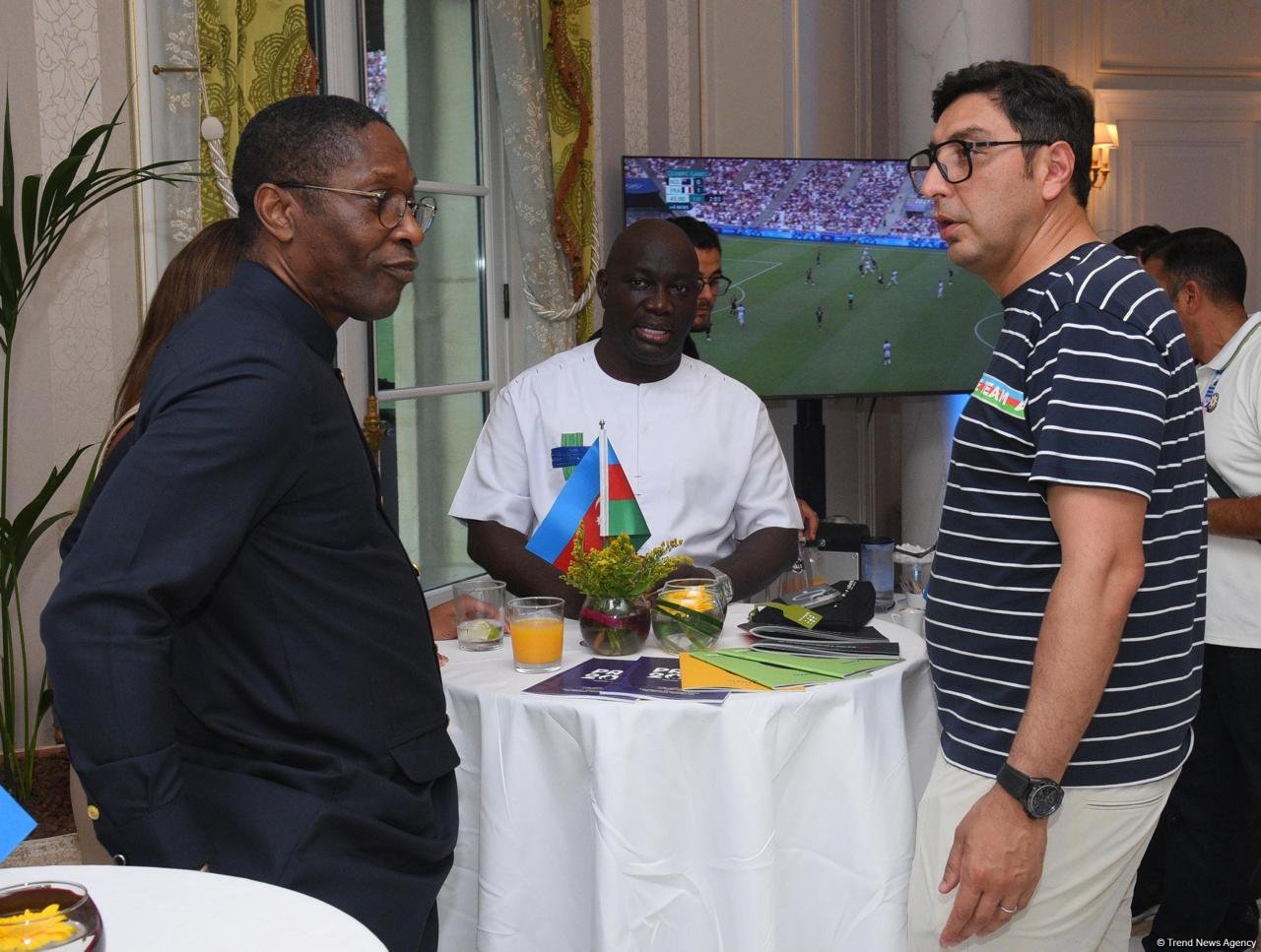 Azerbaijan Olympic House in Paris hosts meeting with athletes (PHOTO)
