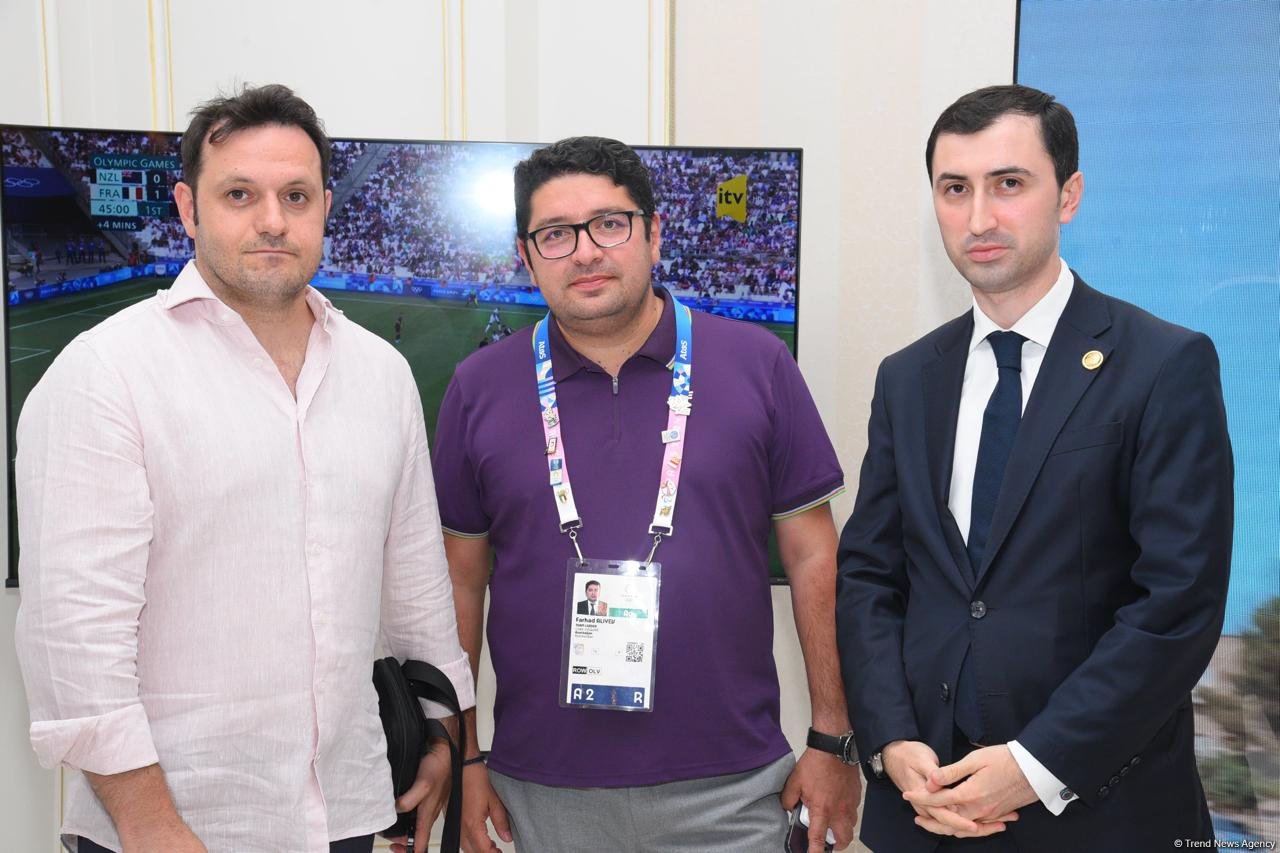 Azerbaijan Olympic House in Paris hosts meeting with athletes (PHOTO)