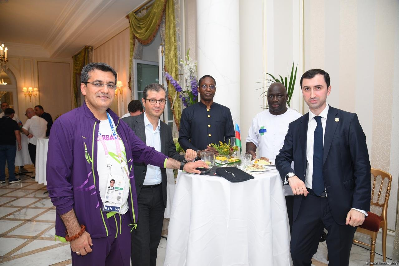 Azerbaijan Olympic House in Paris hosts meeting with athletes (PHOTO)