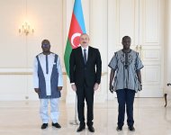 President Ilham Aliyev accepts credentials of incoming ambassador of Burkina Faso to Azerbaijan (PHOTO)