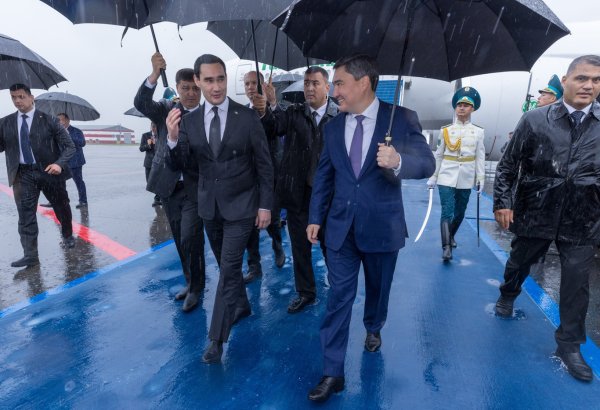 President of Turkmenistan arrives in Kazakhstan