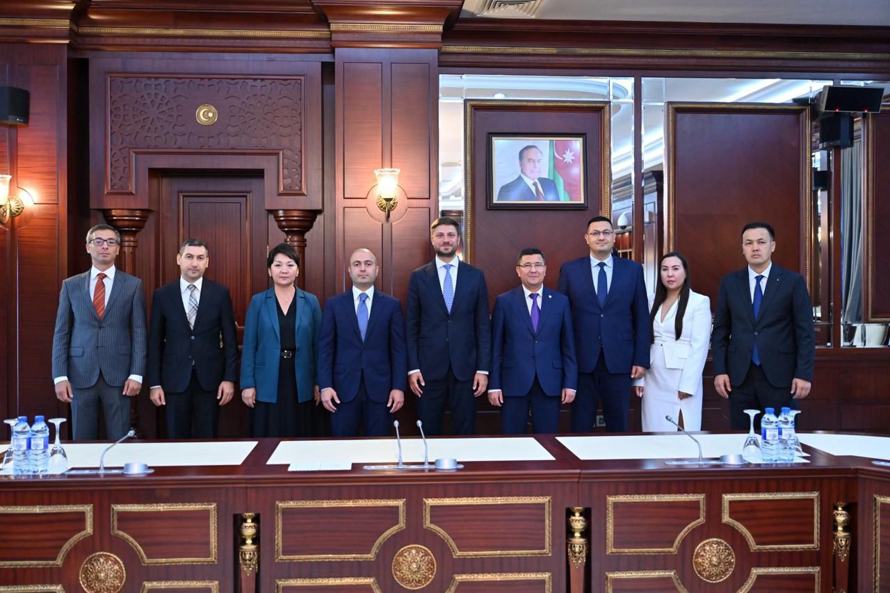 Delegation of Senate of Kazakhstan's Parliament visits Azerbaijan's Milli Majlis (PHOTO)