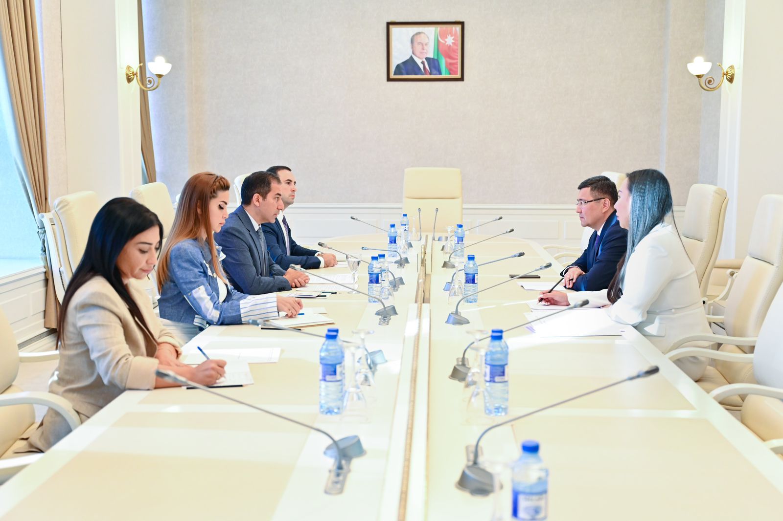 Delegation of Senate of Kazakhstan's Parliament visits Azerbaijan's Milli Majlis (PHOTO)