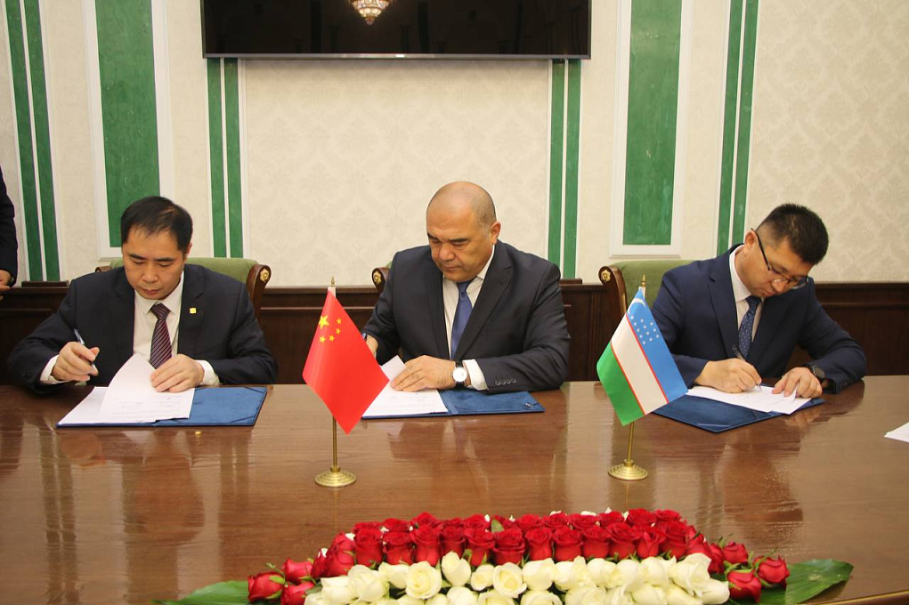 Uzbekistan, China sign agreement on locomotive fleet renewal