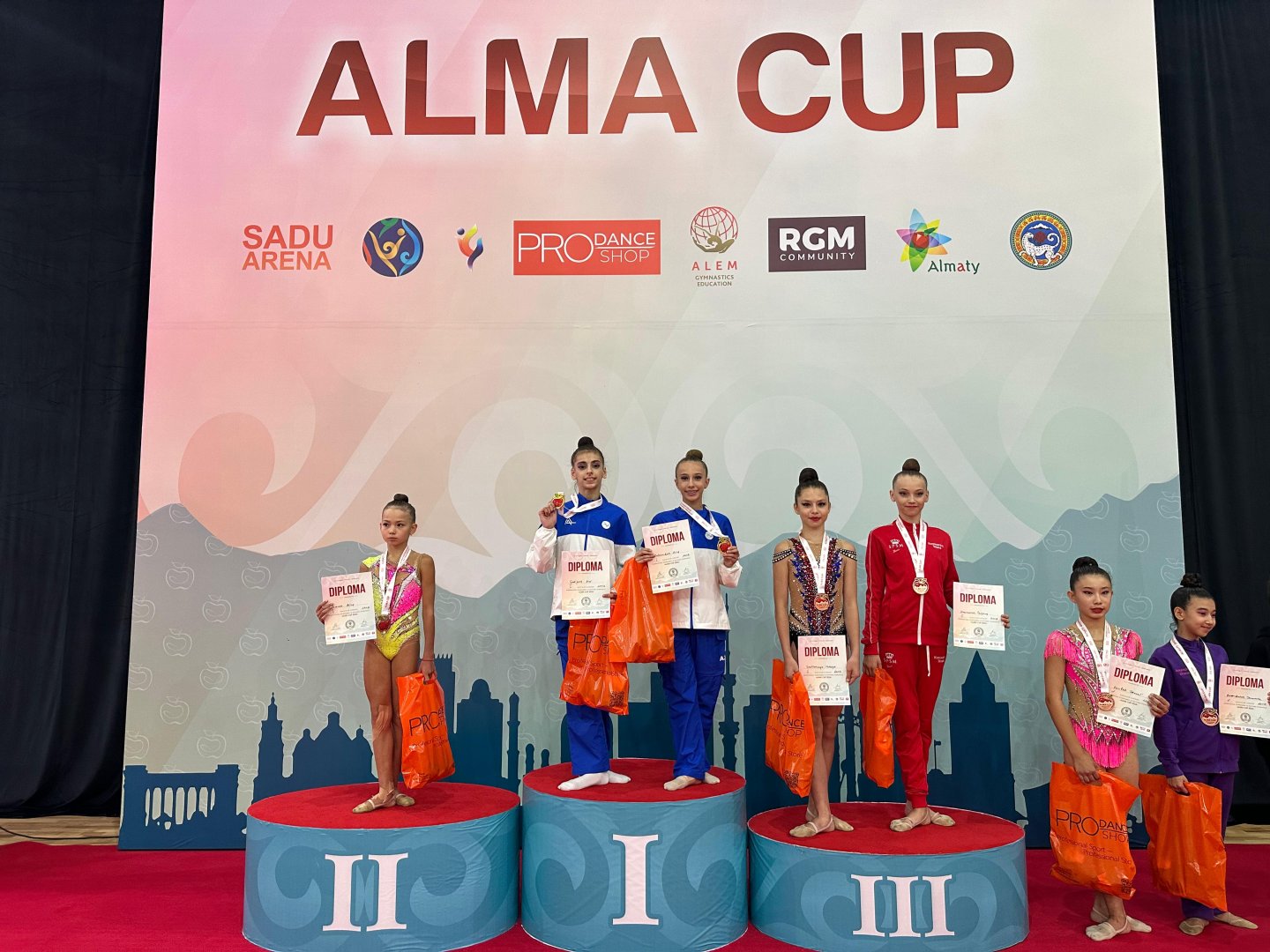 Azerbaijani gymnasts claim success in Kazakhstan (PHOTO)