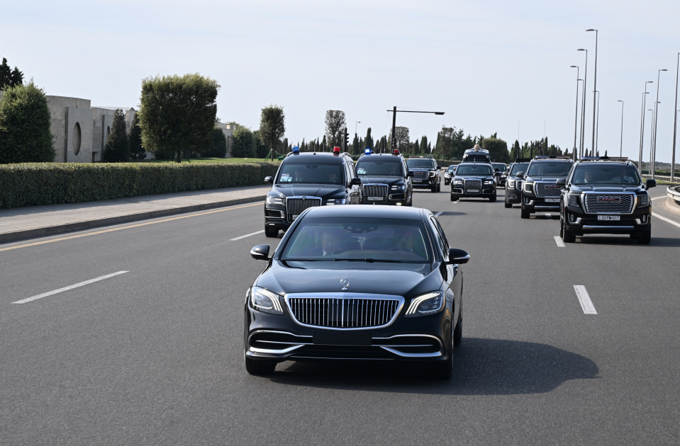 Presidents of Azerbaijan and Russia visit Baku White City (PHOTO/VIDEO)