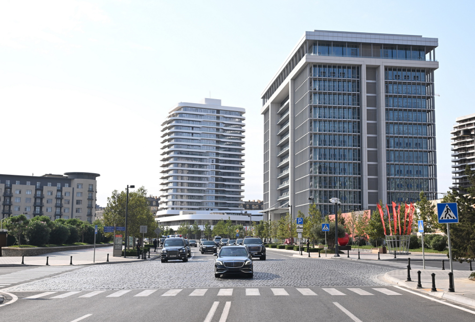 Presidents of Azerbaijan and Russia visit Baku White City (PHOTO/VIDEO)