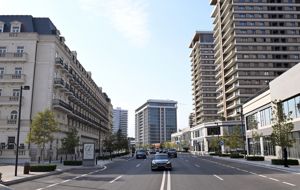 Presidents of Azerbaijan and Russia visit Baku White City (PHOTO/VIDEO)