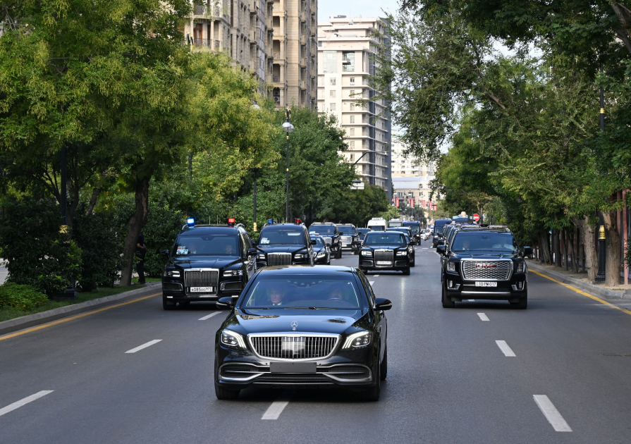 Presidents of Azerbaijan and Russia visit Baku White City (PHOTO/VIDEO)