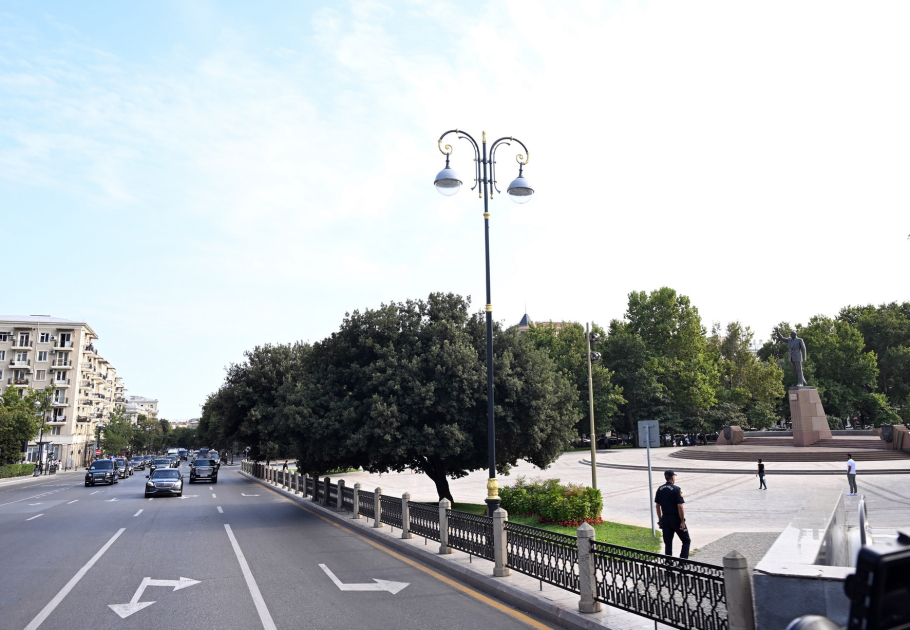 Presidents of Azerbaijan and Russia visit Baku White City (PHOTO/VIDEO)
