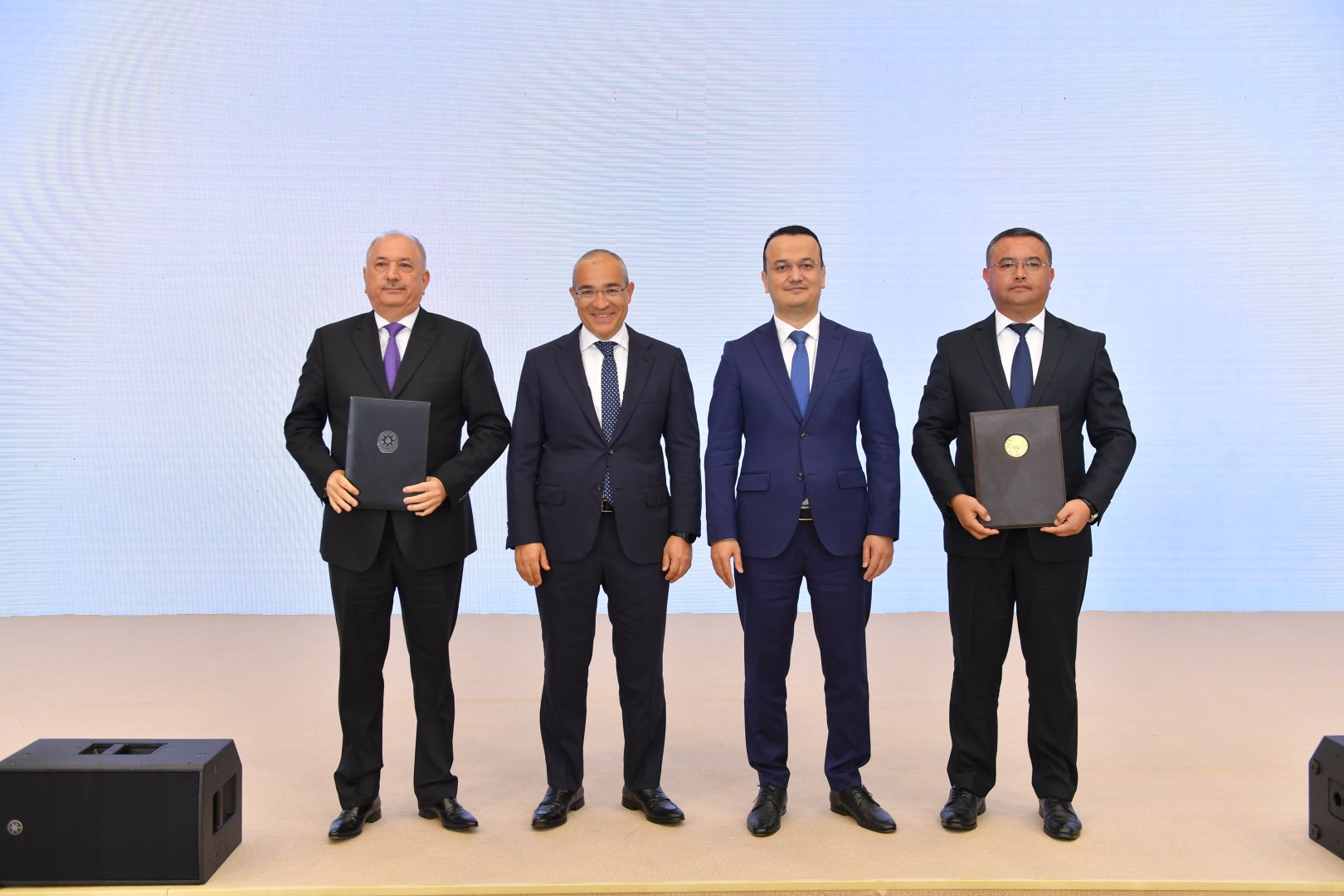 Uzbek-Azerbaijani business forum wraps up in Tashkent (PHOTO)
