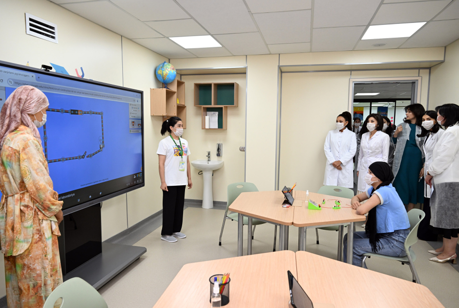 First Lady Mehriban Aliyeva, First Lady Ziroatkhon Mirziyoyeva visit “Mekhrli” school in Tashkent (PHOTO/VIDEO)