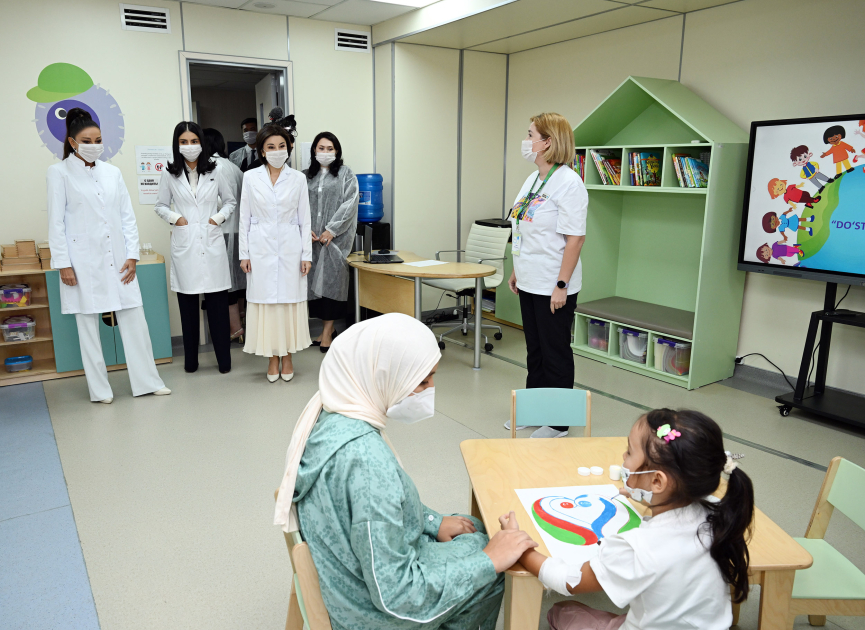 First Lady Mehriban Aliyeva, First Lady Ziroatkhon Mirziyoyeva visit “Mekhrli” school in Tashkent (PHOTO/VIDEO)