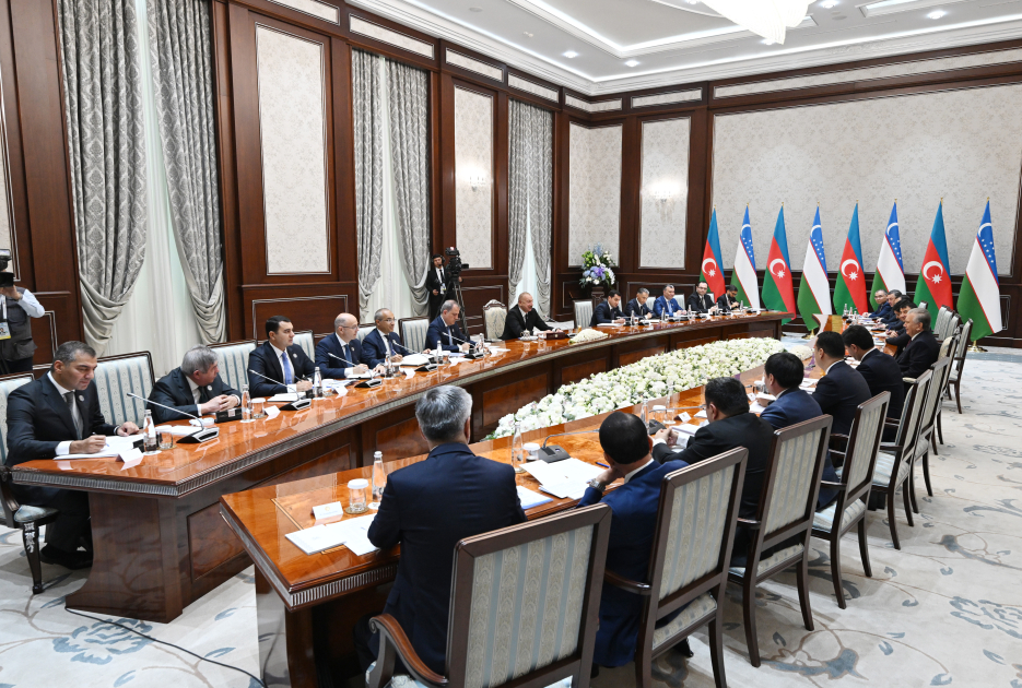 President Ilham Aliyev, President Shavkat Mirziyoyev attend inaugural meeting of High Intergovernmental Council (PHOTO)