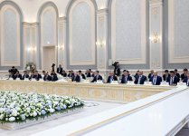 President Ilham Aliyev, President Shavkat Mirziyoyev hold meeting with representatives from business communities (PHOTO)