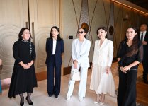 First Lady Mehriban Aliyeva, First Lady Ziroatkhon Mirziyoyeva visit exhibition in Tashkent and view collection of Uzbek national costumes (PHOTO/VIDEO)