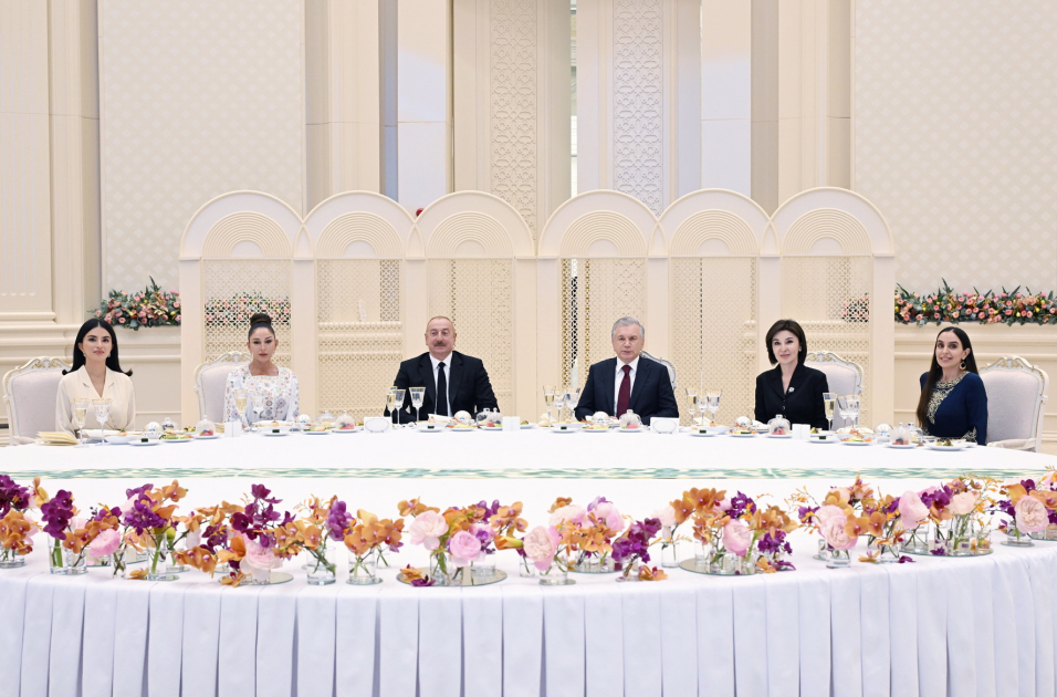 State reception hosted in honor of President Ilham Aliyev and First Lady Mehriban Aliyeva in Tashkent (PHOTO/VIDEO)