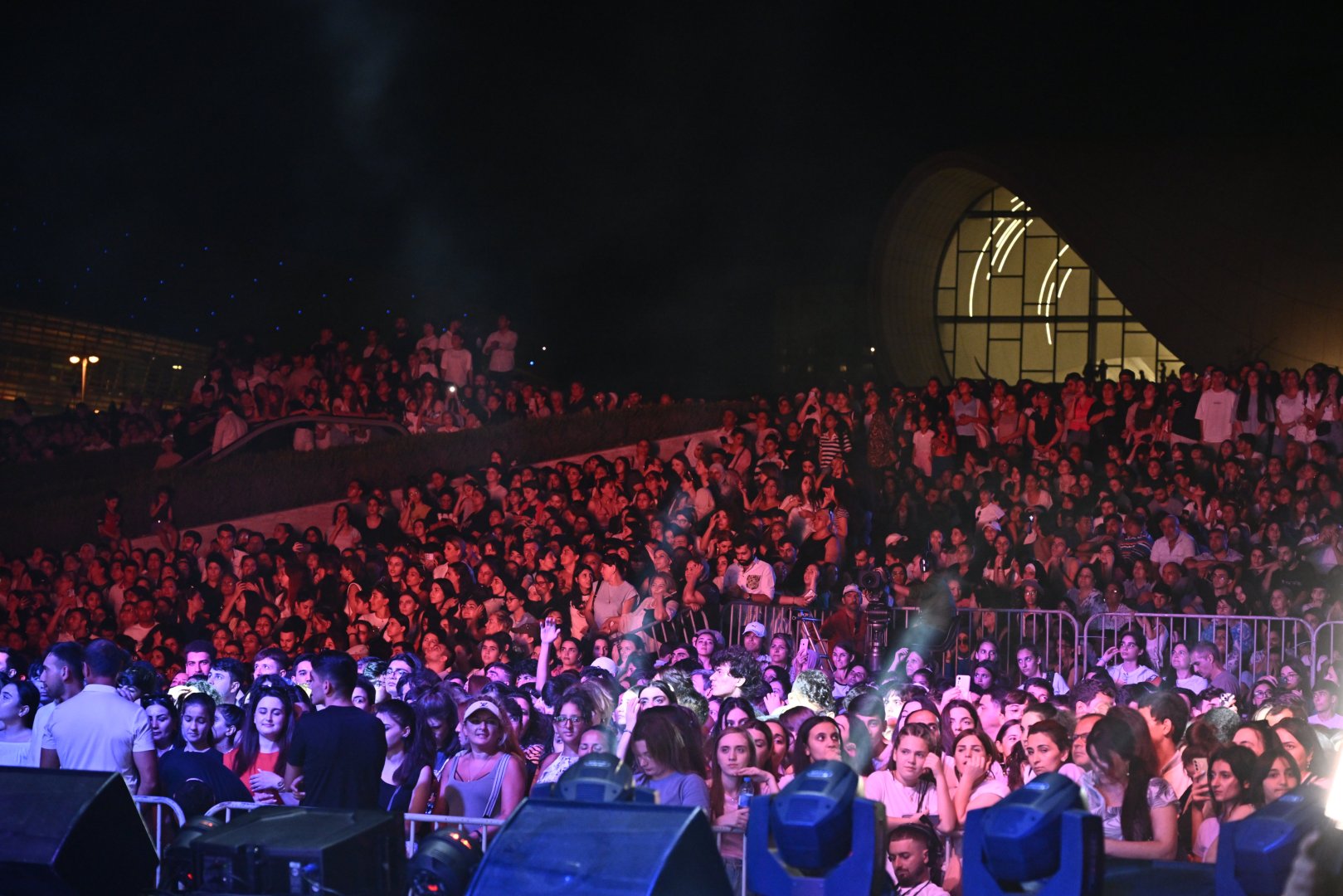 Final concert of Summer Festival held at Heydar Aliyev Center park (PHOTO/VIDEO)