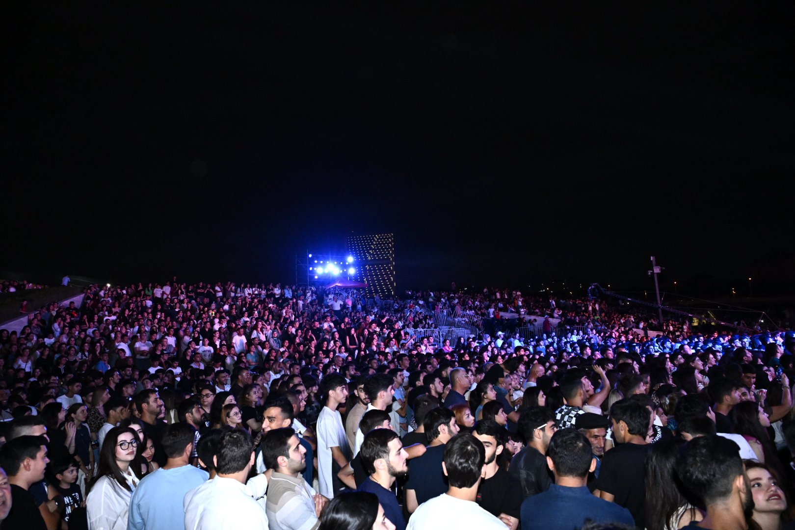 Final concert of Summer Festival held at Heydar Aliyev Center park (PHOTO/VIDEO)