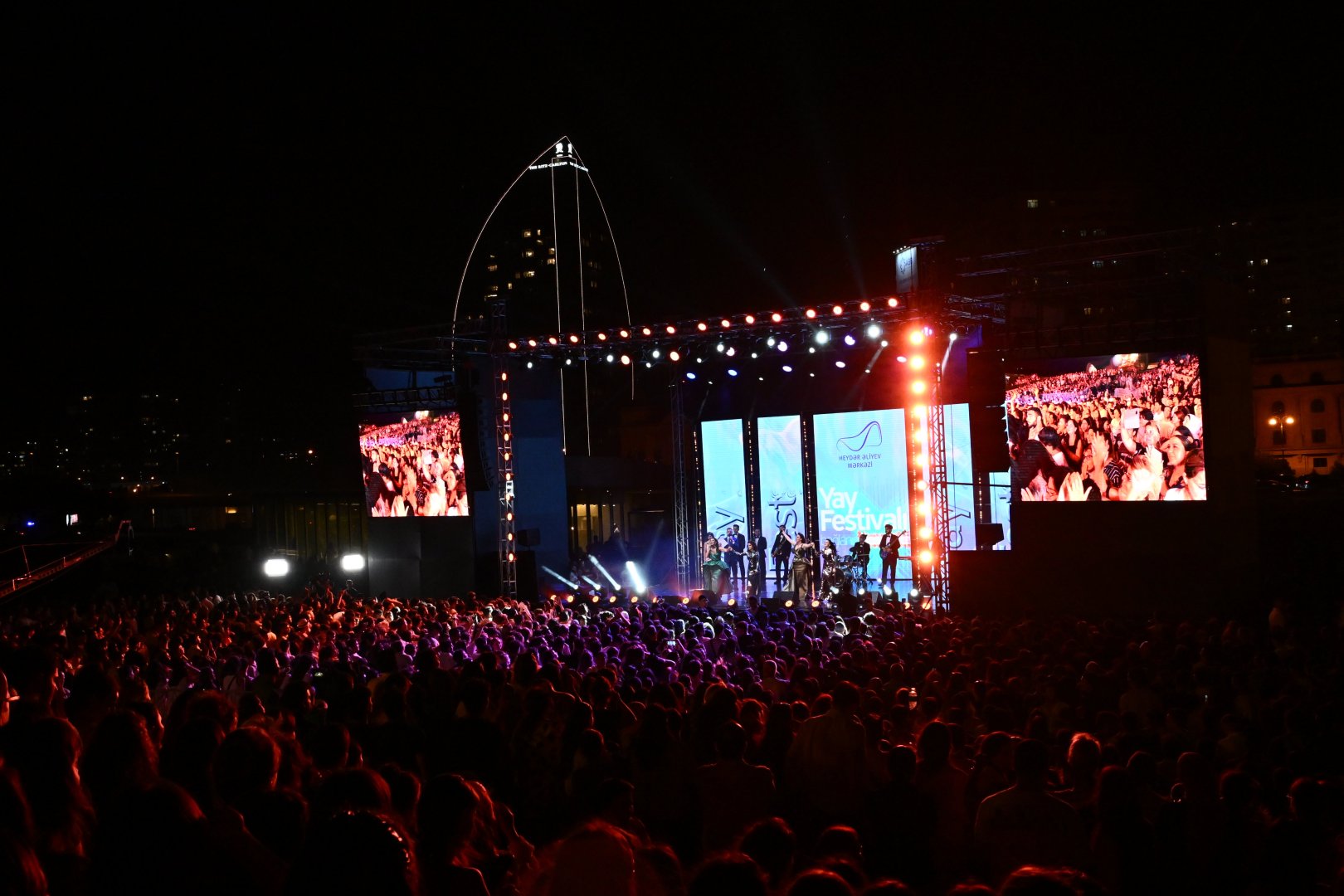 Final concert of Summer Festival held at Heydar Aliyev Center park (PHOTO/VIDEO)