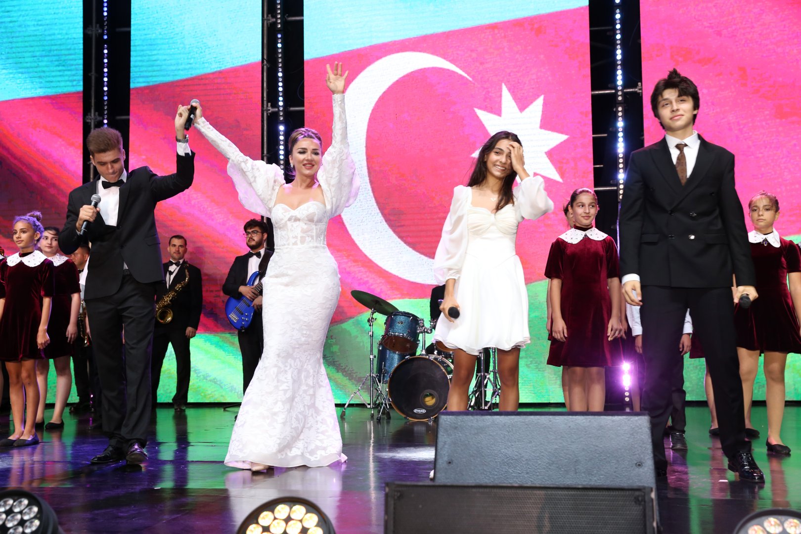 Final concert of Summer Festival held at Heydar Aliyev Center park (PHOTO/VIDEO)