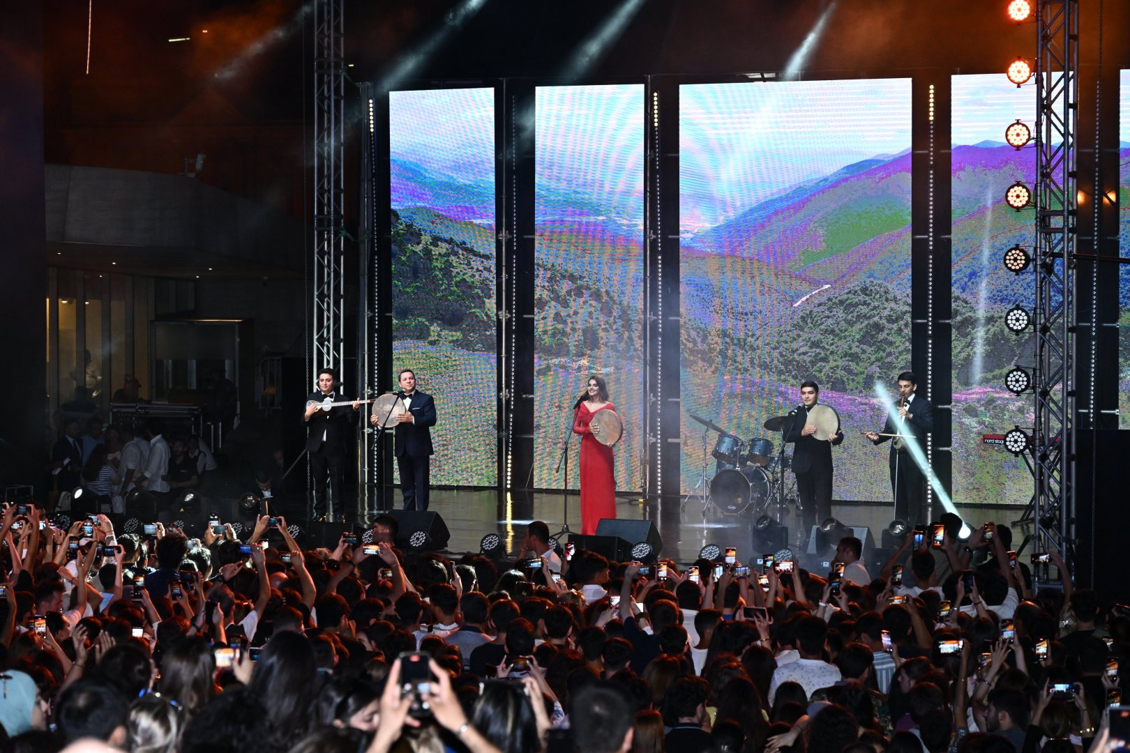 Final concert of Summer Festival held at Heydar Aliyev Center park (PHOTO/VIDEO)