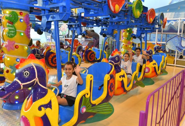 Heydar Aliyev Foundation organizes events for martyrs' children (PHOTO)