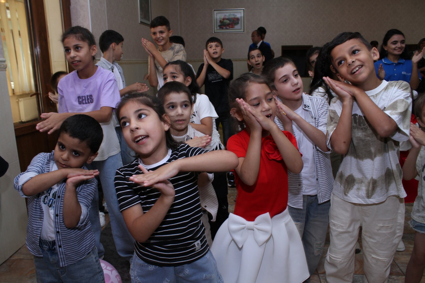 Heydar Aliyev Foundation holds event for children in Ganja (PHOTO)