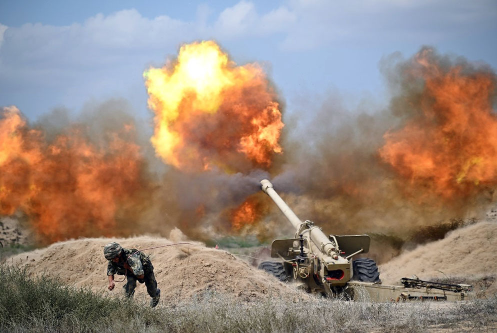 Azerbaijan conducts model tactical exercises with combat firing with artillery units (PHOTO)
