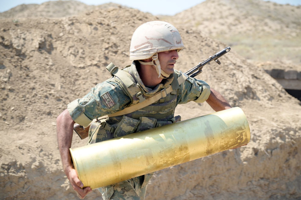 Azerbaijan conducts model tactical exercises with combat firing with artillery units (PHOTO)